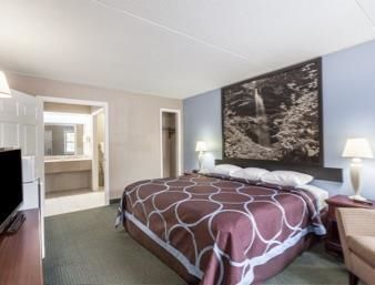 מלון Super 8 By Wyndham Kingston חדר תמונה